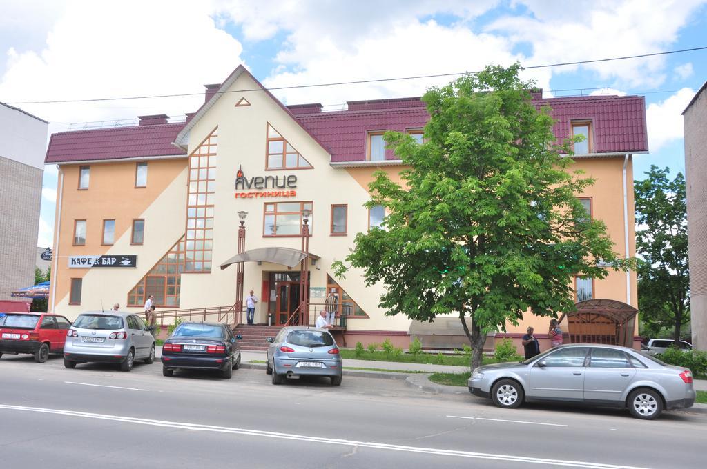 Avenue Hotel Zaslawye Exterior foto