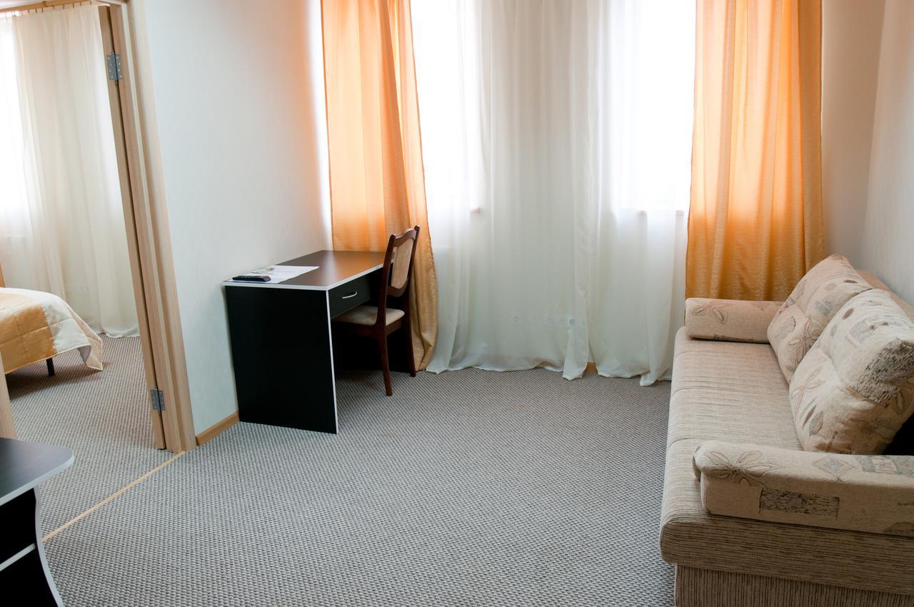 Avenue Hotel Zaslawye Zimmer foto